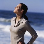 El ejercicio moderado al aire libre y acompañado de una respiración adecuada ayuda a alcalinizar el organismo.