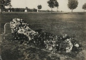 Tumba de James N. Sutton, Arlington National Cemetery, octubre de 1907.