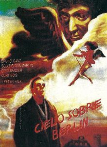 ‘El cielo sobre Berlín’ es una película alemana de 1987 dirigida por Wim Wenders. En 1998 inspiraría ‘City of Angels’, protagonizada por Nicolas Cage y Meg Ryan.